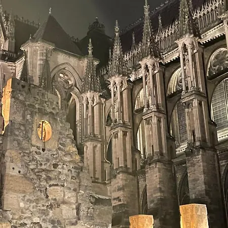 Les Berceaux De La Cathedrale Apartamento *