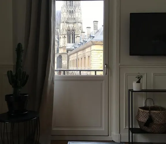 Les Berceaux De La Cathedrale Apartment