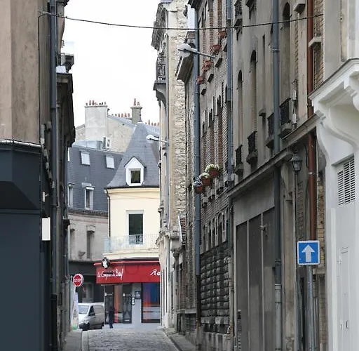 Les Berceaux De La Cathedrale Apartment